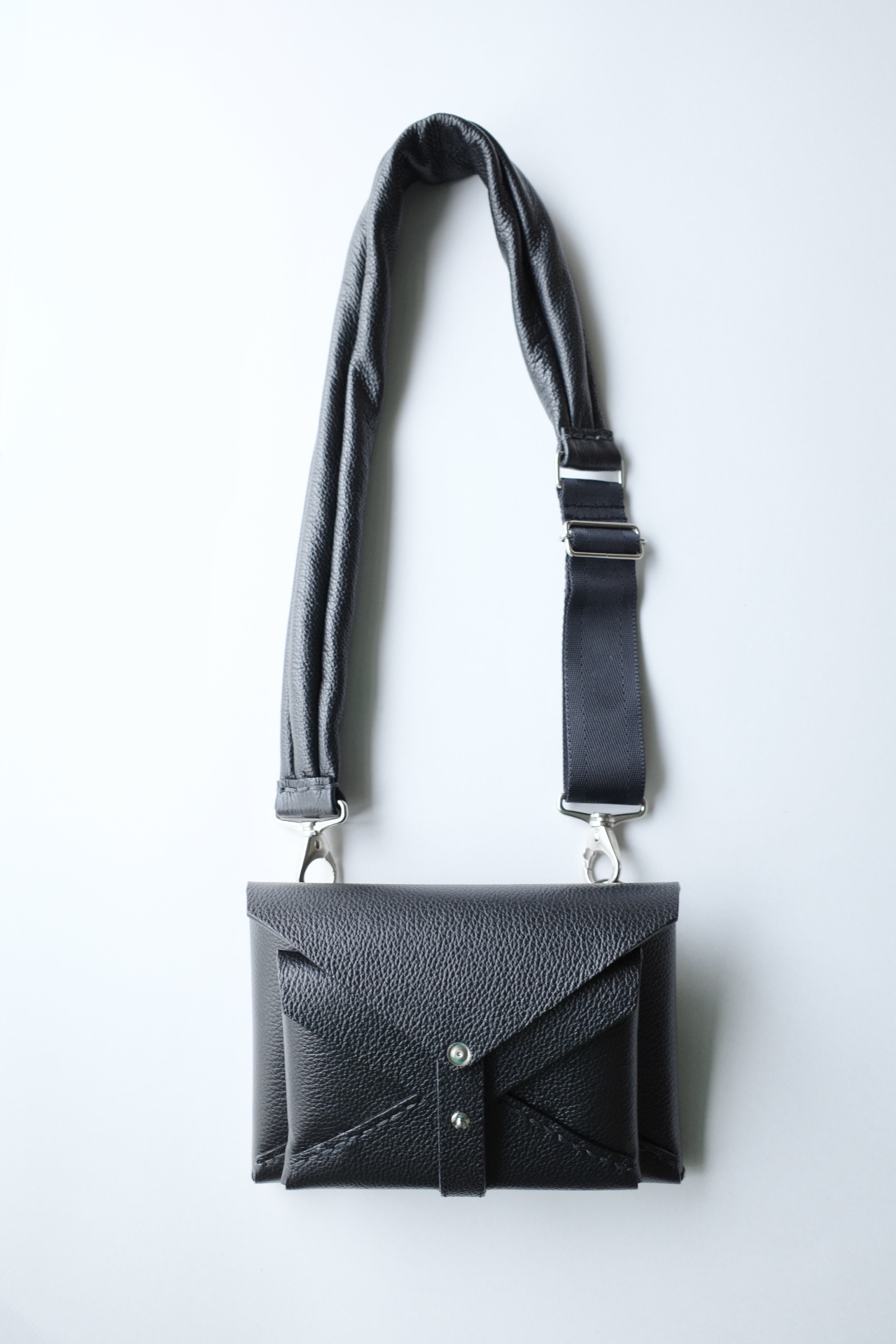 ebagos エバゴス フニュ シュリンク 封筒型3WAY バッグ・ブラック - tity