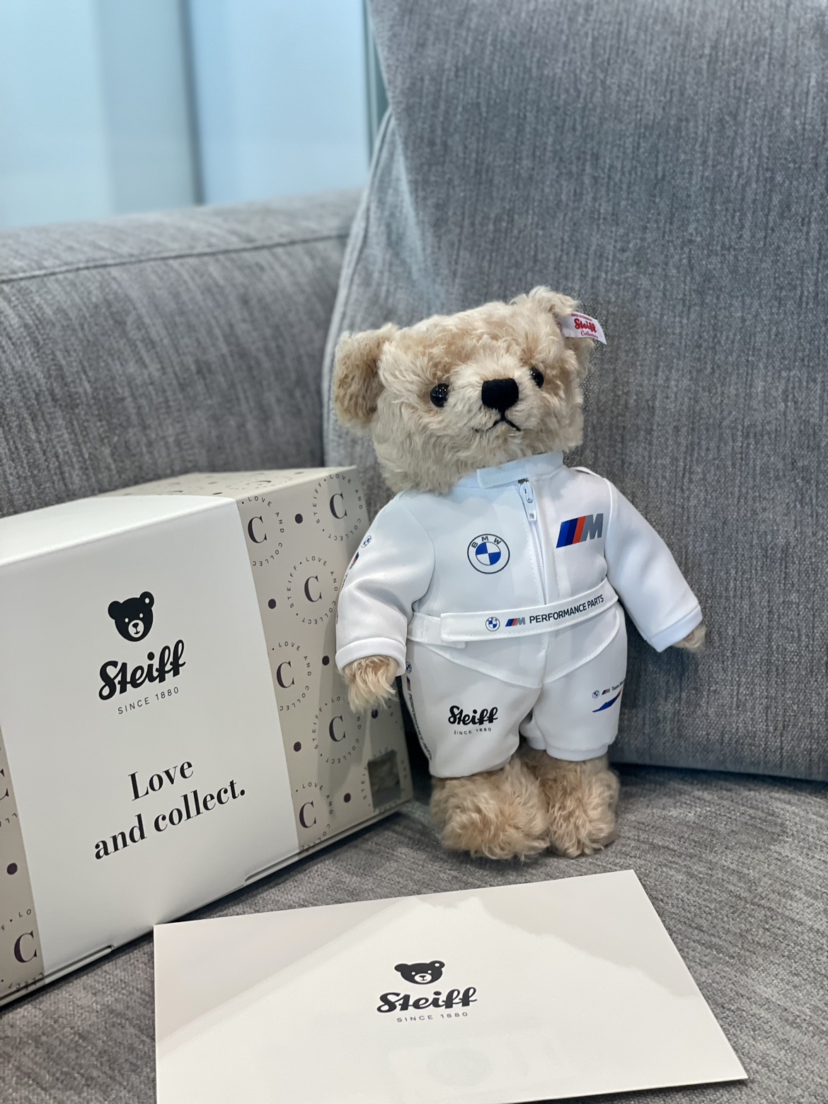 BMW × Steiff レーシングテディベア登場！ | Tomei-Yokohama BMW