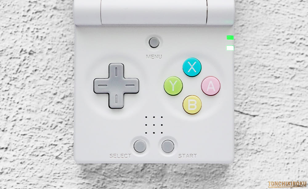 中華ゲーム機「Miyoo Mini Flip」レビュー｜小型クラムシェル＆高携帯