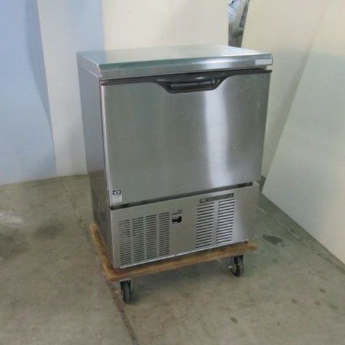 中古】製氷機 大和冷機 DRI-45LME 幅630×奥行450(取手含む470)×高さ805