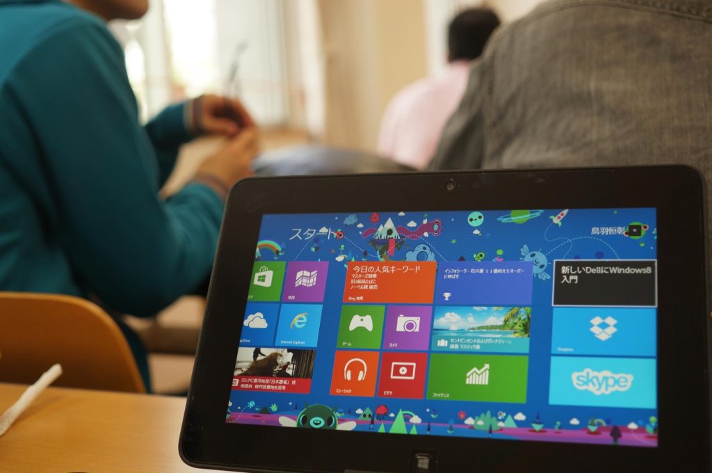 Windows タブレット】必須アクセサリ6選！快適なWinタブライフのための