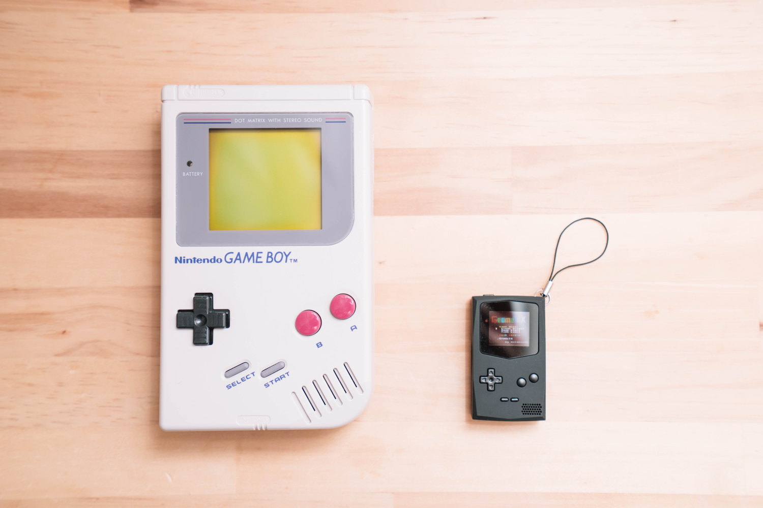 ゲームボーイのカセットが遊べるキーホルダー『PocketSprite』レビュー