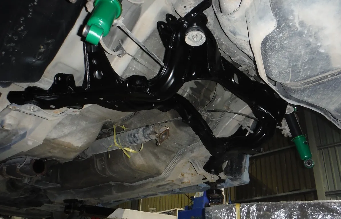 リアメンバー補強 | 作業内容 | 神奈川の中古車販売ならTOP ONE トップワン