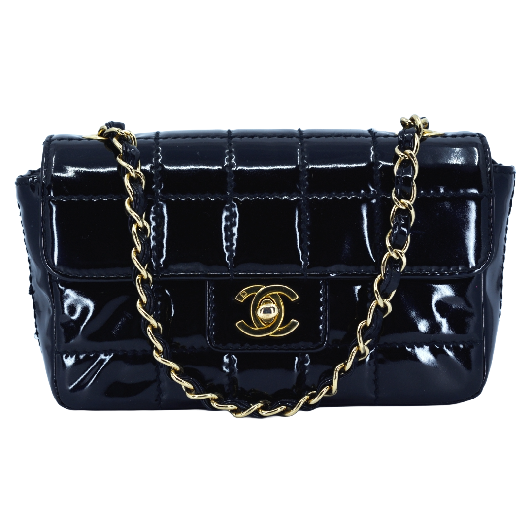 CHANEL シャネル パリ限定 マトラッセ Wフラップ チェーン ショルダー