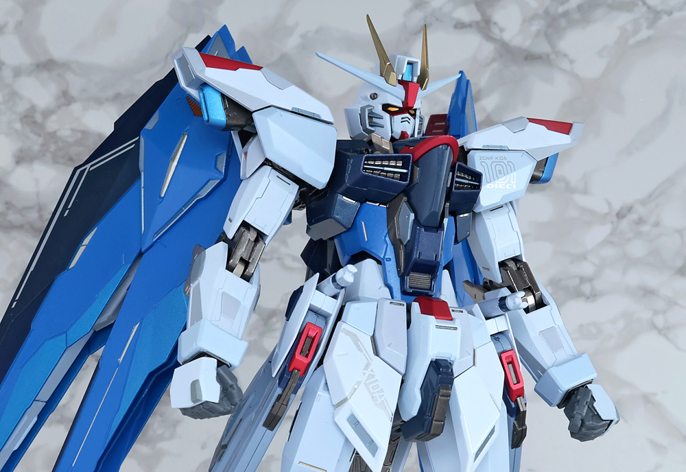 とろ＋ひまつぶし | METAL BUILD：フリーダムガンダム CONCEPT 2 SNOW