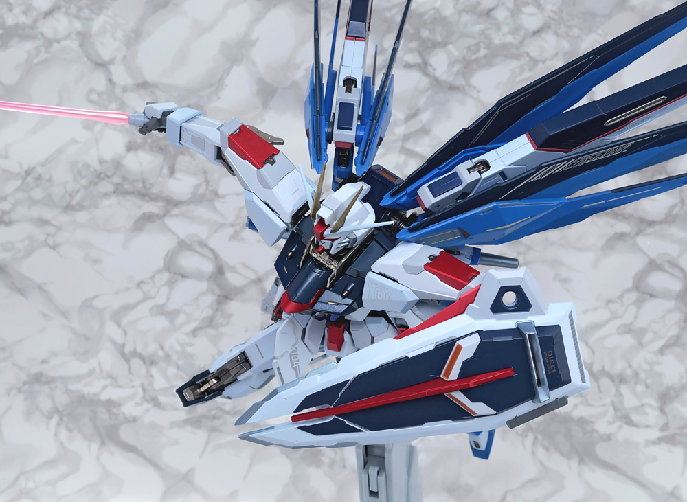 とろ＋ひまつぶし | METAL BUILD：フリーダムガンダム CONCEPT 2 SNOW