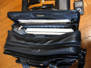 TUMIビジネスバッグの定番 レザー/本革製 エクスパンダブル