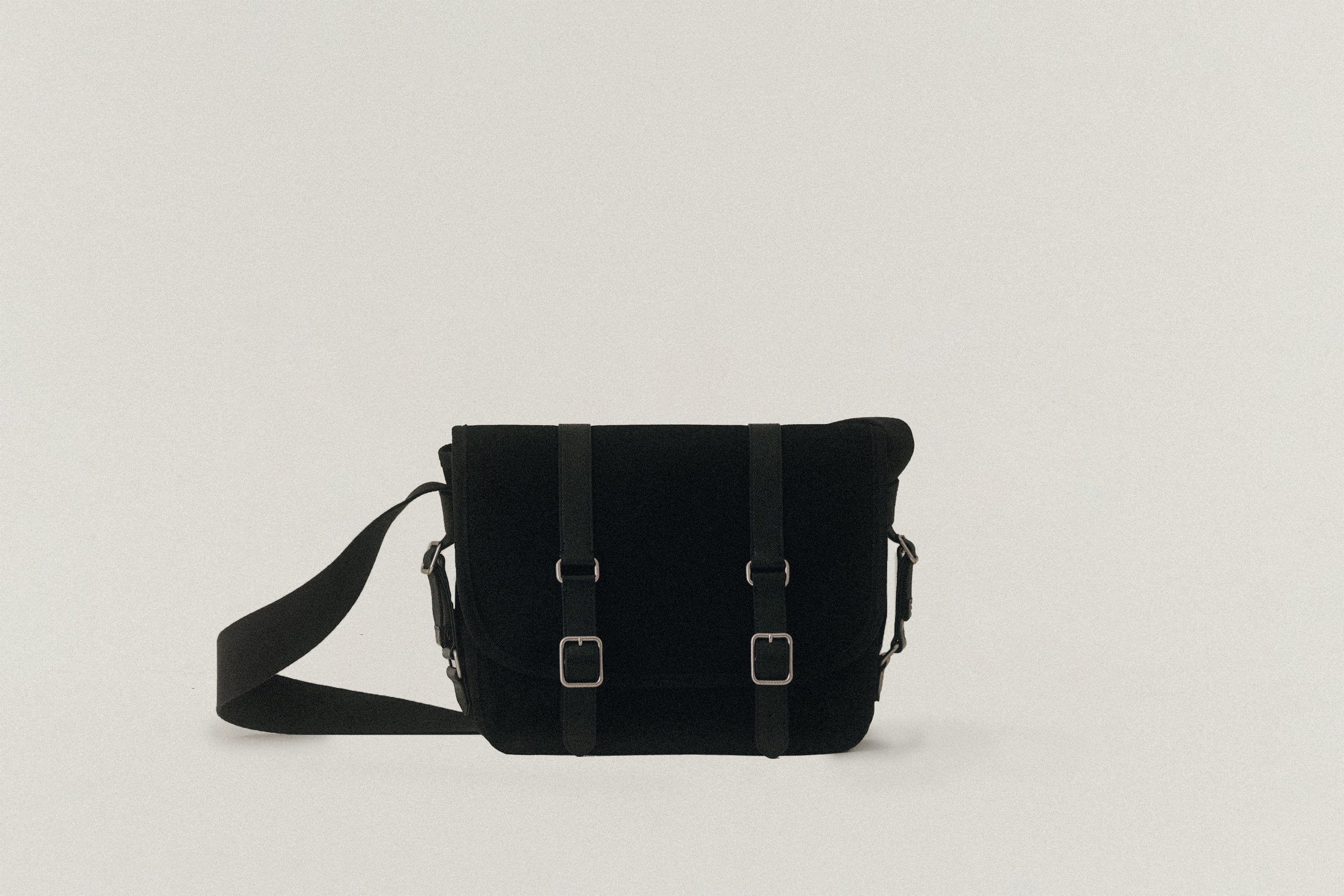 SAC BOUT SMALL BLACK – TOUT Y EST JP