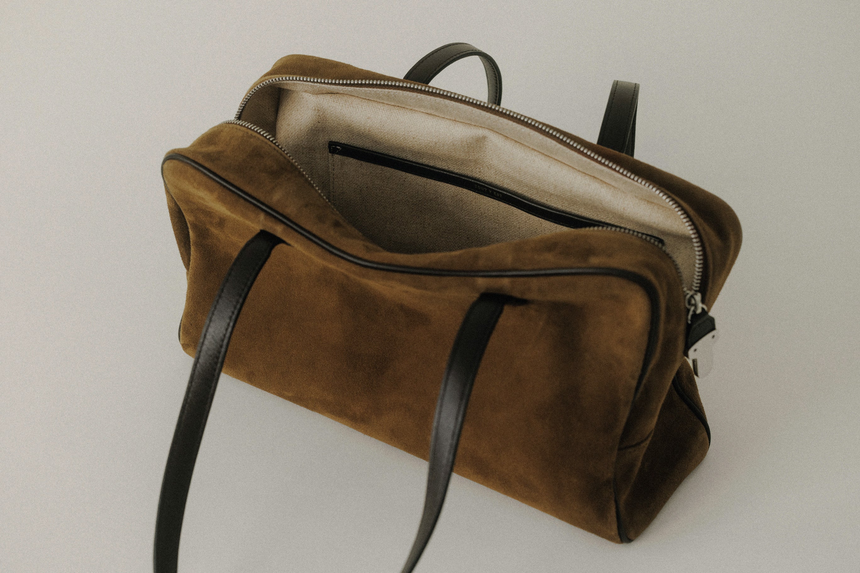 SAC LOQUET SUEDE BROWN – TOUT Y EST JP