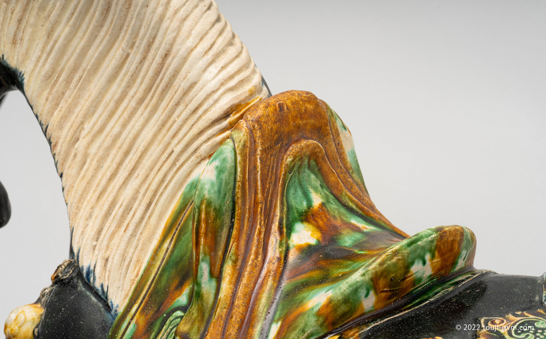 唐三彩（とうさんさい）とは｜唐代に焼かれた三色の副葬品の特徴や歴史