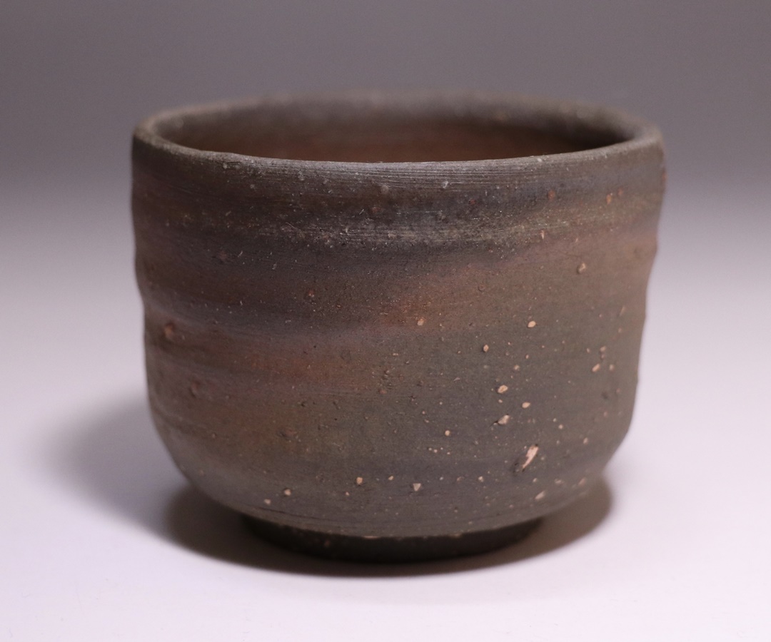 屋代剛右 作 「伊部酒呑」 ～備前焼専門卸小売店 川口陶楽苑～