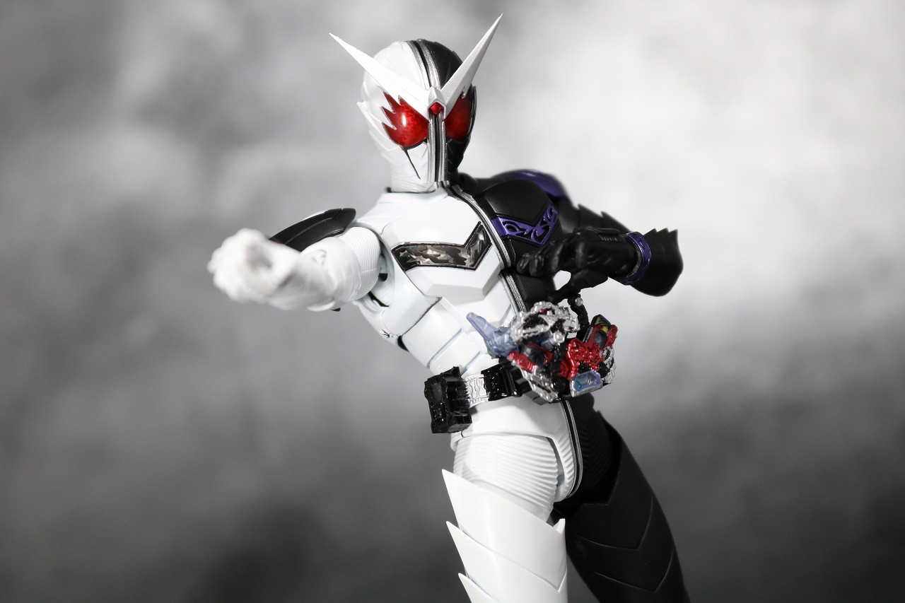 S.H.フィギュアーツ 仮面ライダーW ファングジョーカー 真骨彫製法