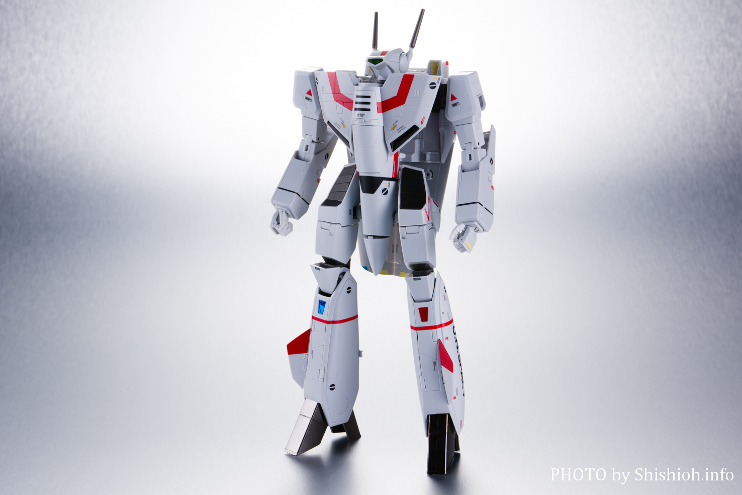 レビュー】DX超合金 初回限定版 VF-1J バルキリー（一条輝機） パート 2