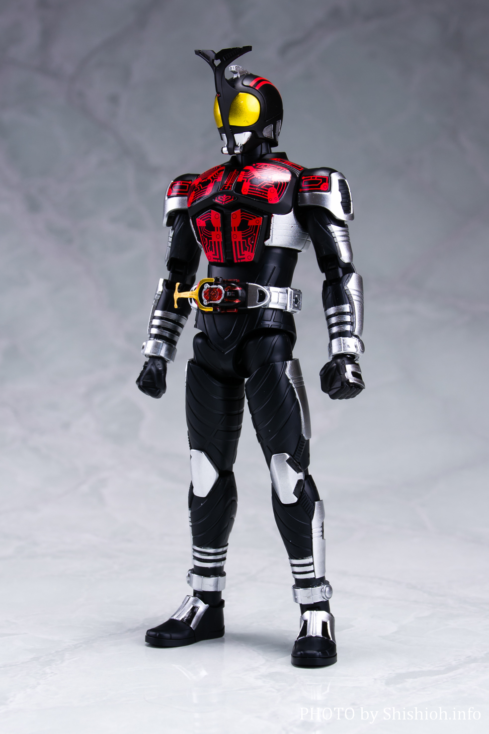 レビュー】 Figure-rise Standard 仮面ライダーダークカブト