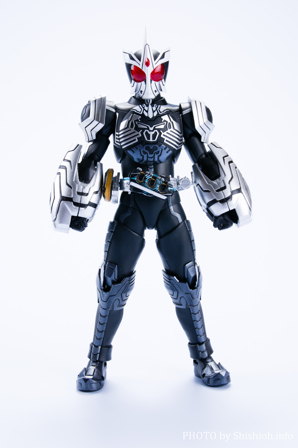 ラス1】真骨彫製法 仮面ライダーオーズ サゴーゾコンボ S.H.Figuarts