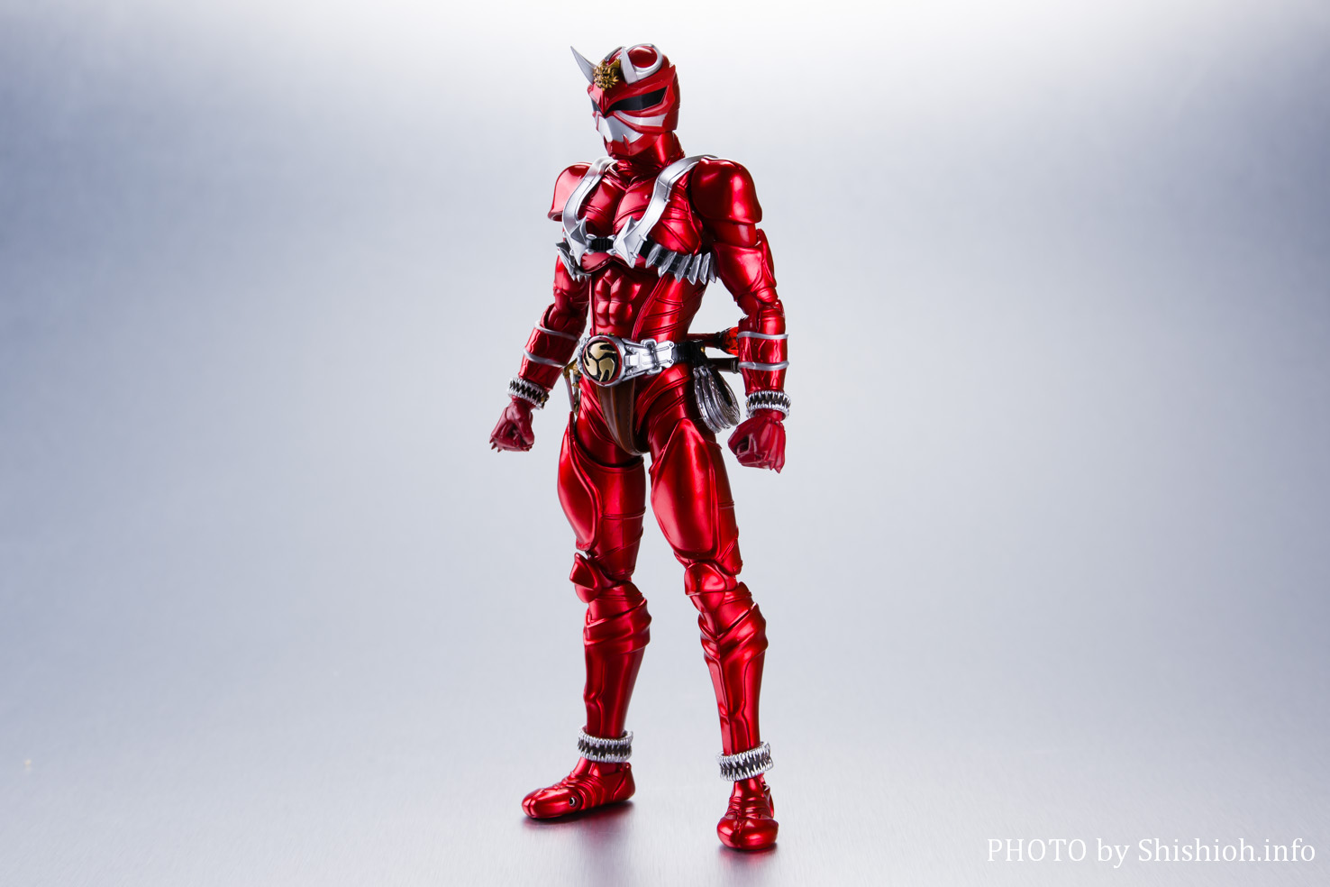 レビュー】 S.H.Figuarts（真骨彫製法） 仮面ライダー響鬼紅