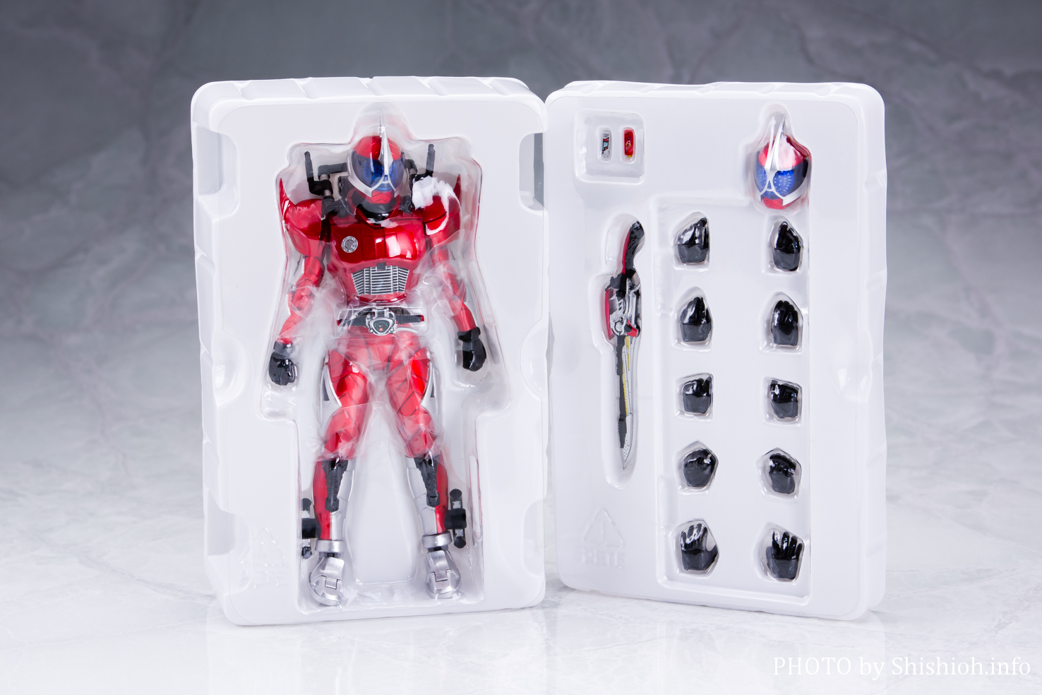 レビュー】S.H.Figuarts（真骨彫製法）仮面ライダーアクセル