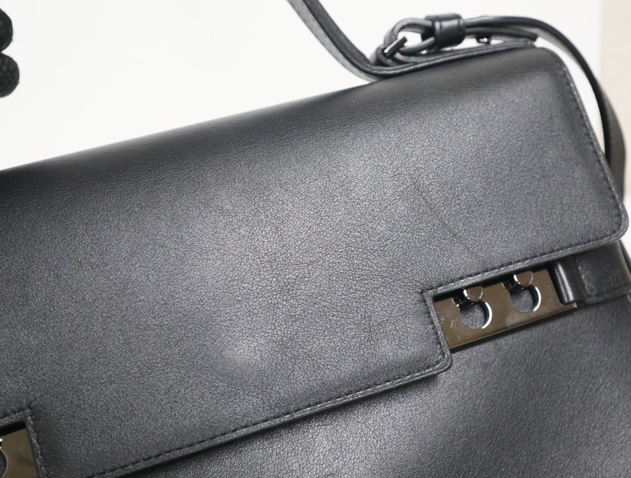 楽天市場】デルヴォー DELVAUX タンペート GM レザー ブラック Tempete