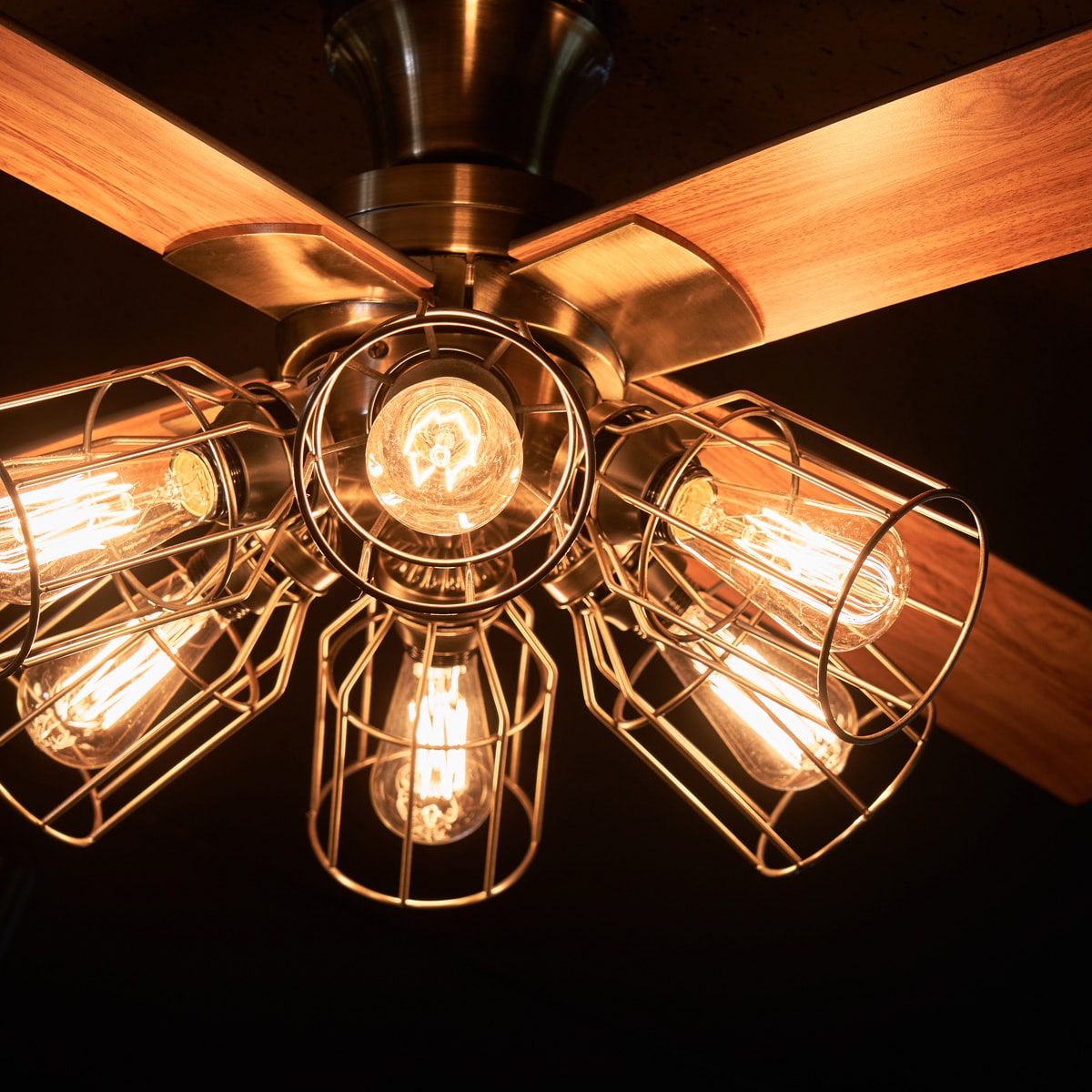 楽天市場】ヴィンテージスタイルのシーリングファン 6灯【メーカー直送