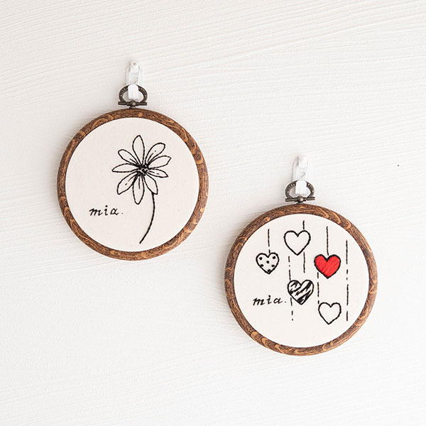 楽天市場】刺繍枠壁飾り【mia】(インテリア 置物 壁掛け 刺繍 お花