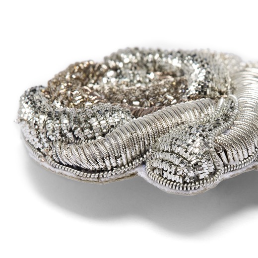 楽天市場】カルティエ展 薔薇 刺しゅうブローチ CARTIER 限定