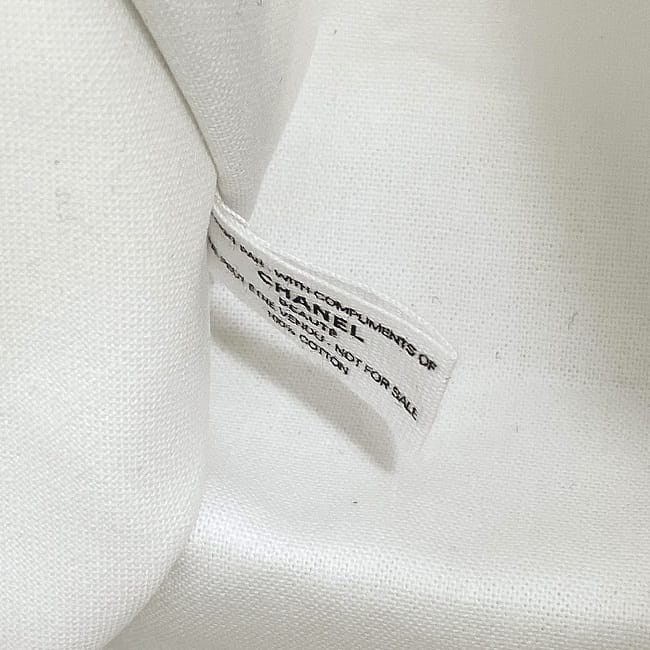 楽天市場】CHANEL NOVELTY POACHシャネル No5ロゴ入ポーチ コットン