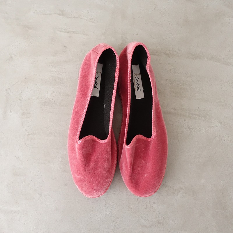 楽天市場】【未使用/定価1.5万】 シューシャ Sciuscia TRAGARA ベロア