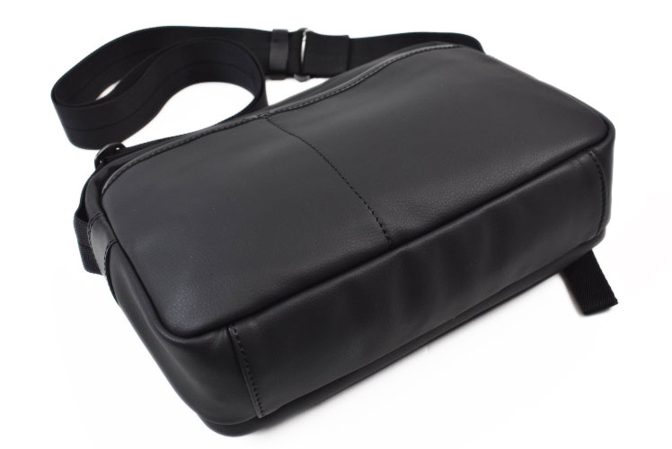 楽天市場】ヴィヴィアン ウエストウッド ショルダーバッグ バッグ