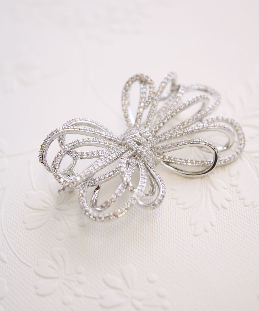 楽天市場】ブローチ リボン 華奢 キュービックジルコニア 華やか