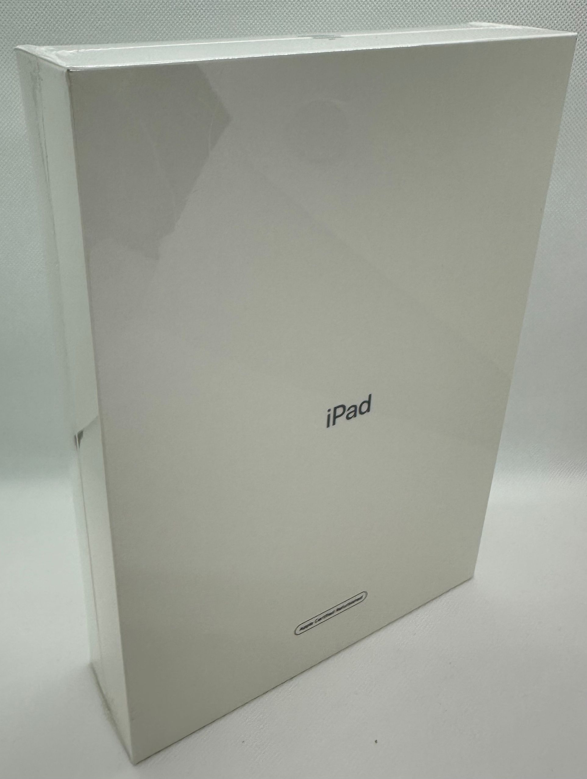 Apple iPad 第9世代 シルバー 256GB 10.2インチ Wi-Fi Amazon.com