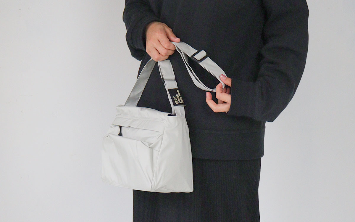 楽天市場】ミニショルダーバッグ 軽量 撥水 防水透湿生地 NEXT