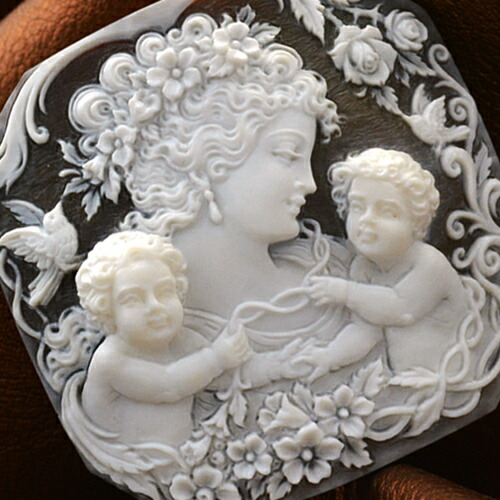 楽天市場】カメオ作品 シェルカメオ イタリアの彫刻家 Mバルザーノ氏