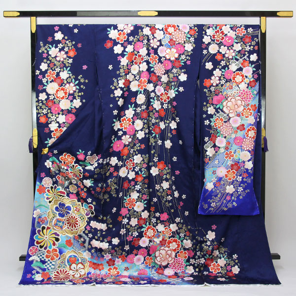 楽天市場】着物 振袖 型染め京友禅 金駒刺繍金彩加工 桜紗彩型地紋綸子