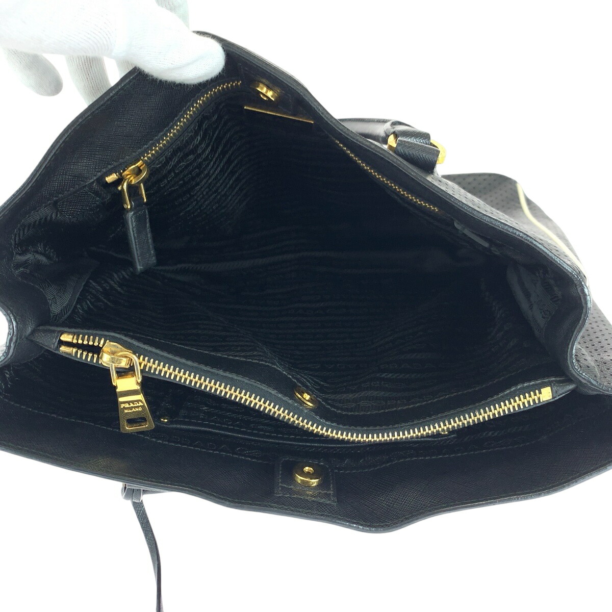 楽天市場】美品 PRADA プラダ サフィアーノ パンチング 三角ロゴ