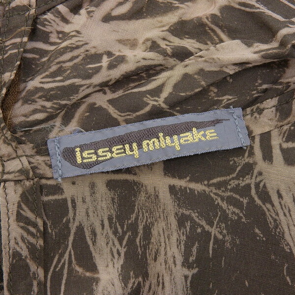 ISSEY MIYAKE 筆タグ プルオーバーシャツ ISSEY MIYAKE MEN(イッセイ