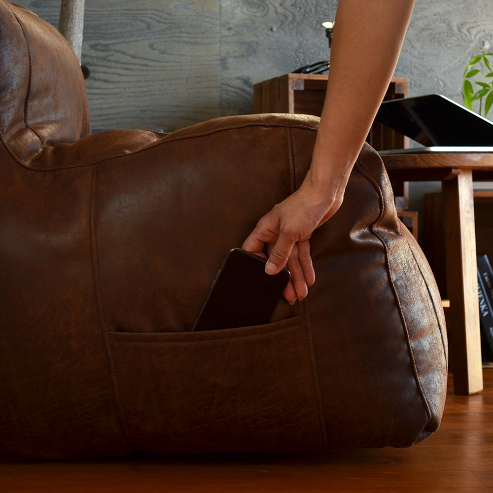 楽天市場】《在庫有り》 送料無料 レザービーズクッション《ボンボン