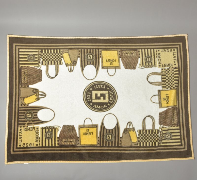 極美品✨ フェンディ FFロゴ ズッカ 総柄 ブランケット ブラウン 毛布