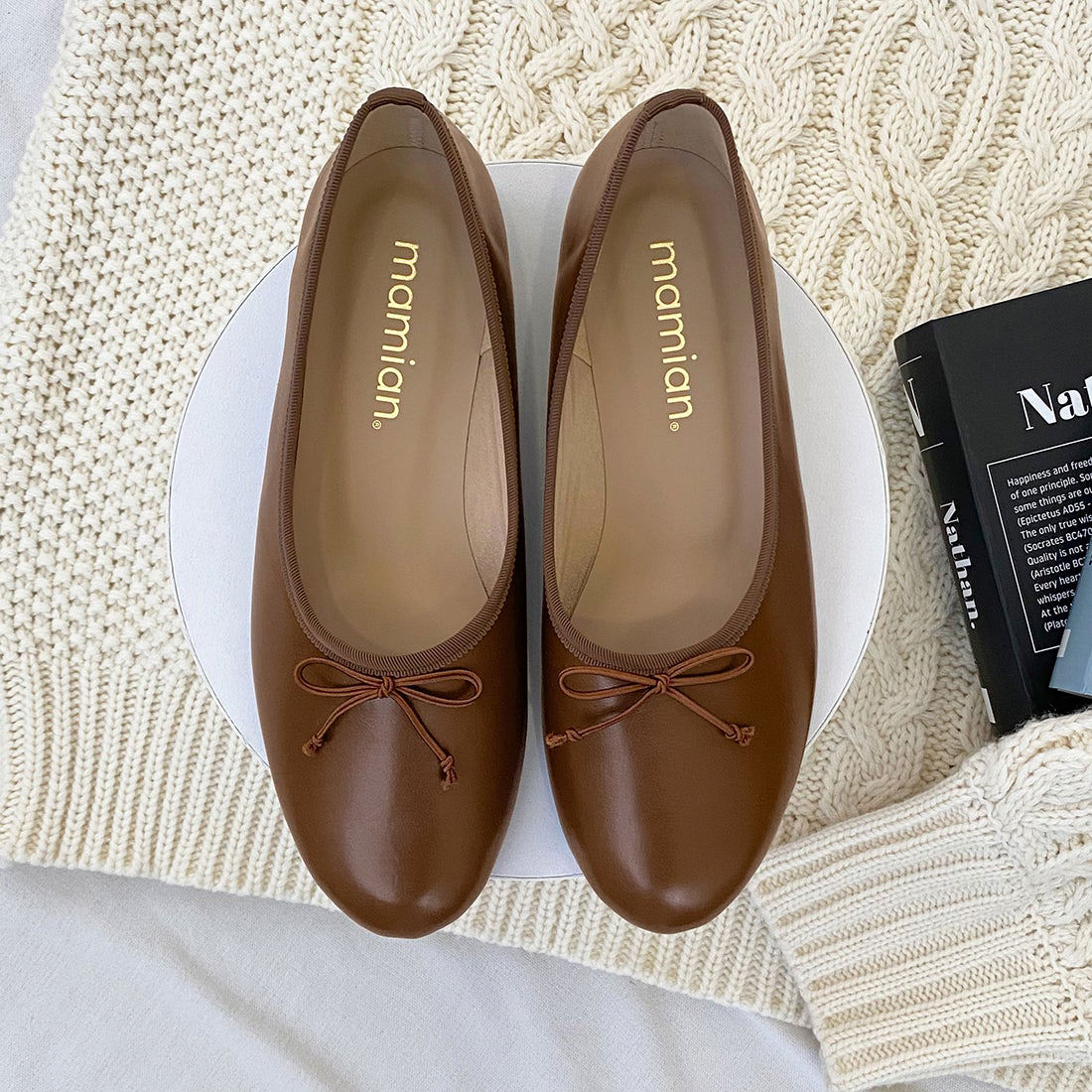 楽天市場】【55%OFF：お買い得アイテム】美脚フラットシューズ 足が