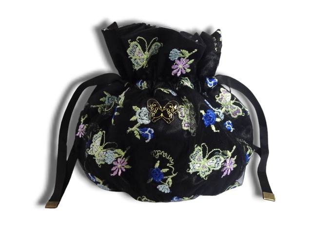 anpcANNA SUI 蝶刺繍 かごバッグ anpcANNA SUI 蝶刺繍 かごバッグ