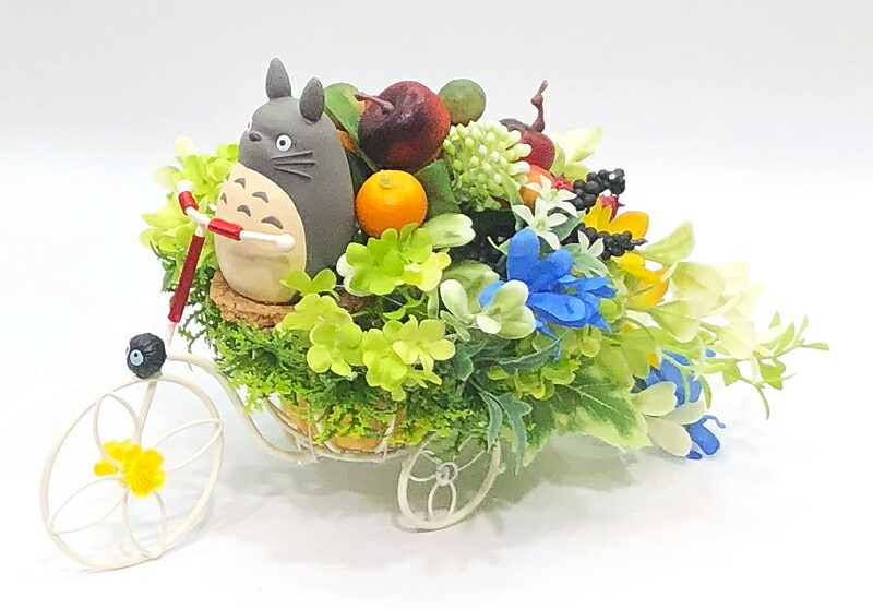楽天市場】となりのトトロ 置物「トトロとフルーツと花いっぱいの