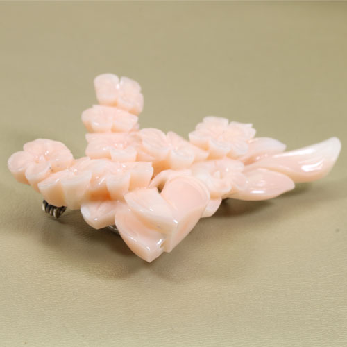 楽天市場】ピンク ミッド珊瑚 ブローチ 帯留め 花 彫刻 無染色 SANSUI