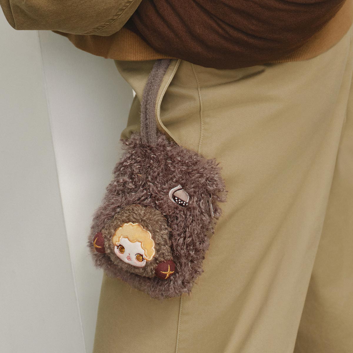 楽天市場】正規品 POP MART SKULLPANDA You Found Me! ミニバッグ