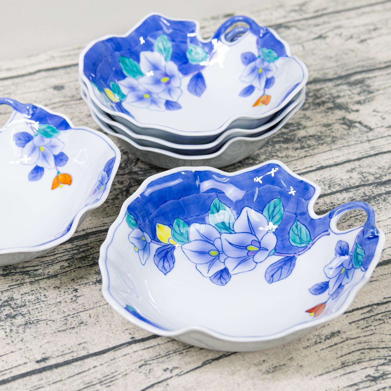 有田焼 華楽窯 花と波の溝が綺麗な青紫装飾の陶磁器皿6枚セット 2026年