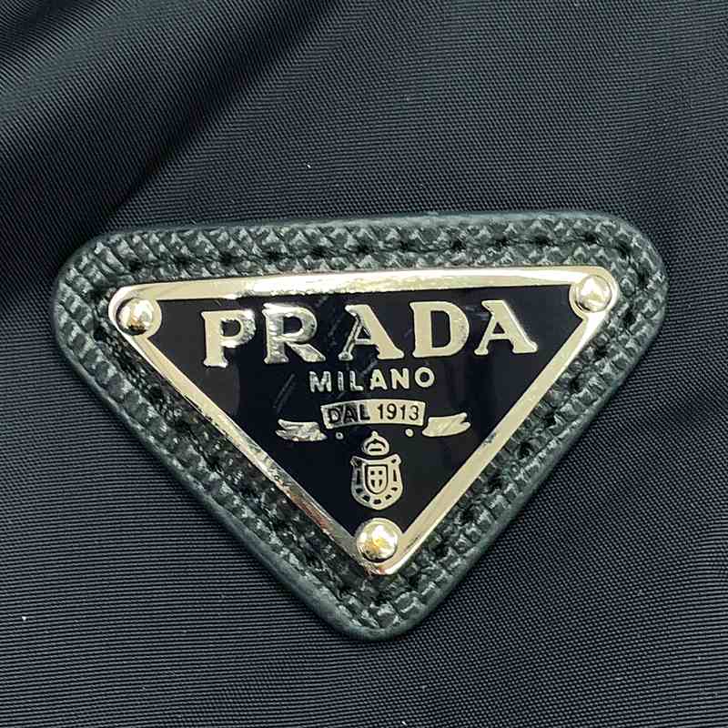 楽天市場】【美品】 PRADA / プラダ | 2021 | トライアングルロゴ
