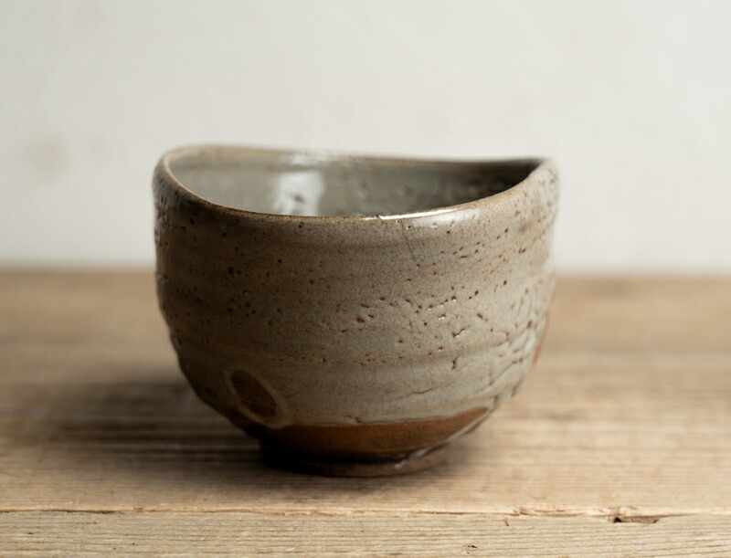楽天市場】骨董○無地唐津沓型茶碗○小ニュウあり / 唐津焼 | 江戸後期