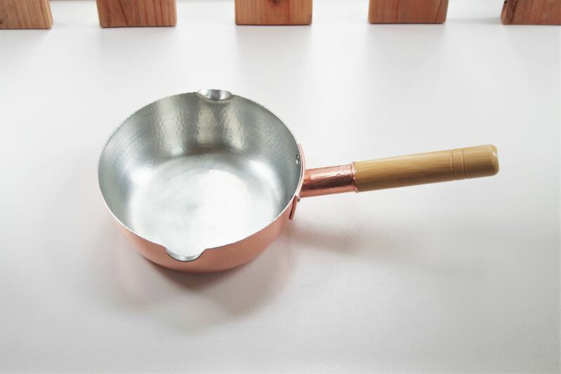 楽天市場】【手打ち 新鎚起 雪平鍋】18cm 銅鍋 新光金属 新光堂 新潟県