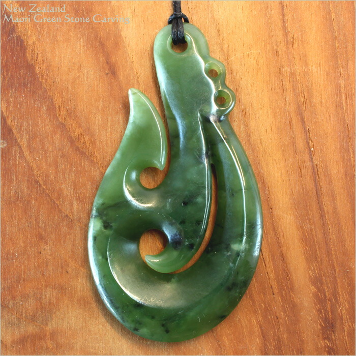楽天市場】ニュージーランド マオリカービング ペンダント 天然石