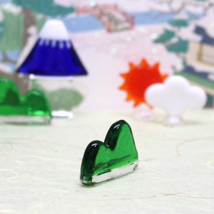 楽天市場】ガラス細工 山 山 やま mountain 緑 自然 ミニチュア ガラス