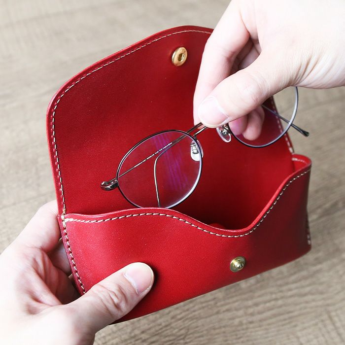 color_img_red_wide.jpg?fitin=