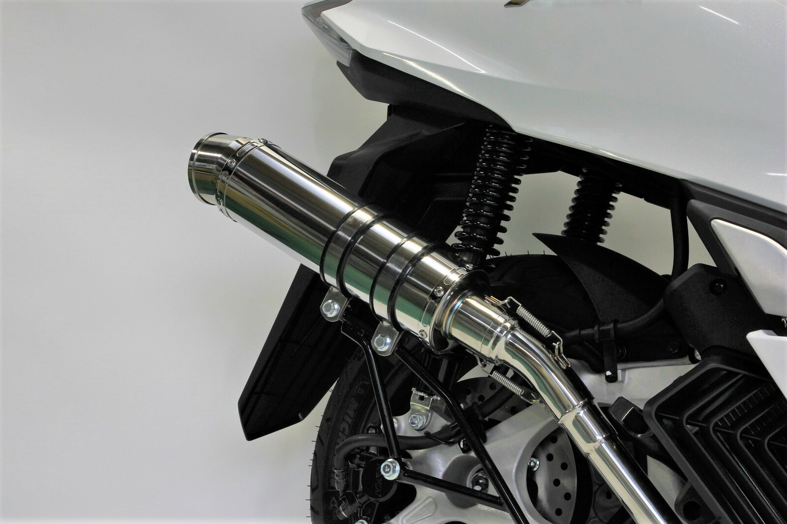 楽天市場】【最新モデル対応】 PCX125 バイクマフラー 2BJ-JK05 8BJ